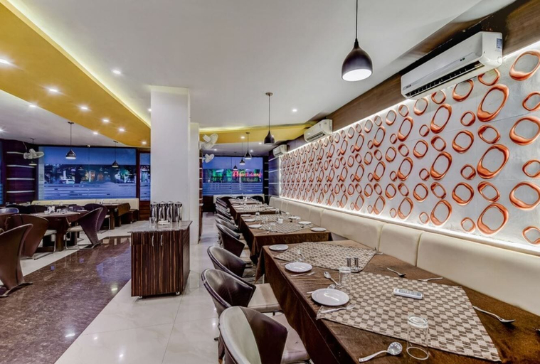 Food & Drinks 5, Hotel Balaji Central, Ratlam