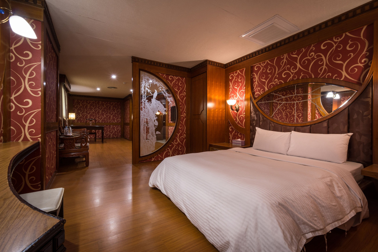 Bedroom 4, Golden Phoenix Hotel, Kaohsiung