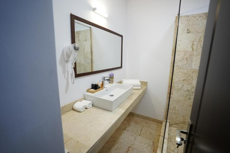 Bathroom 3, Hotel AquaMarine, Costinesti