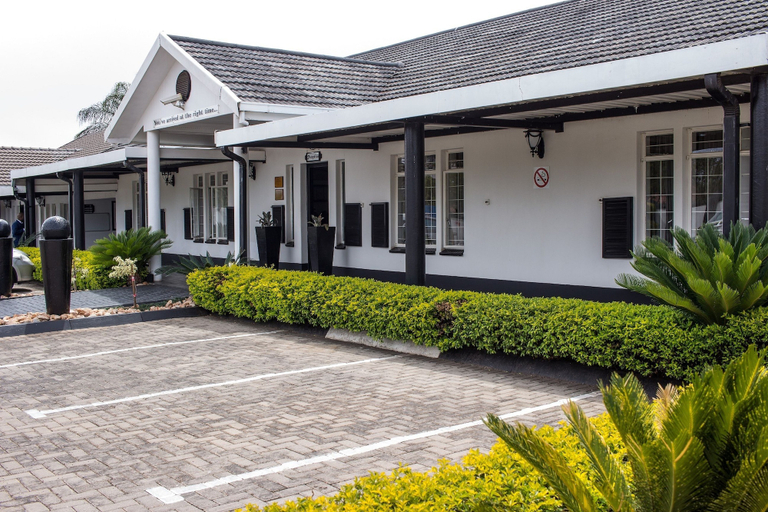 Exterior & Views, Big Ben Lodge, Capricorn