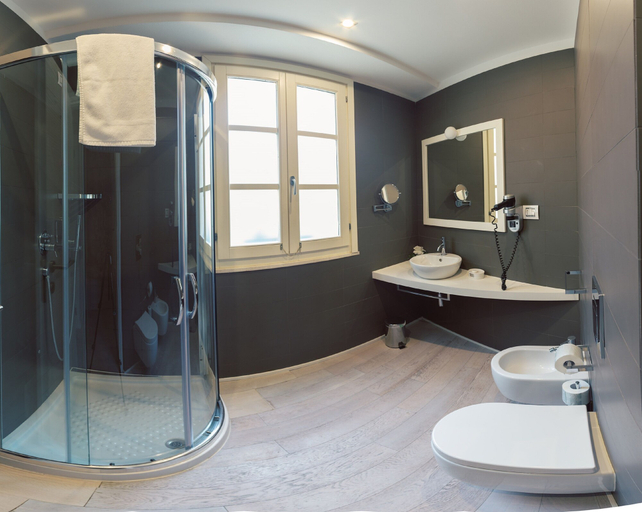 Bathroom 5, Rigel Villanova Rooms, Cagliari