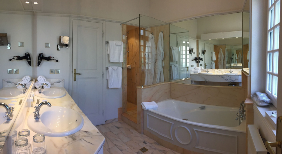 Bathroom 4, Hotel d'Europe, Vaucluse