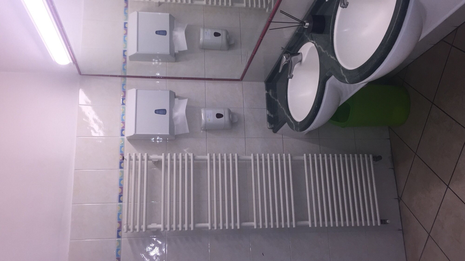 Bathroom 5, Hotel Dea della Salute, Rimini