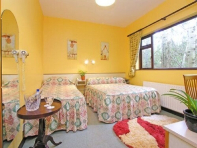 Bedroom 3, 19th Green guesthouse