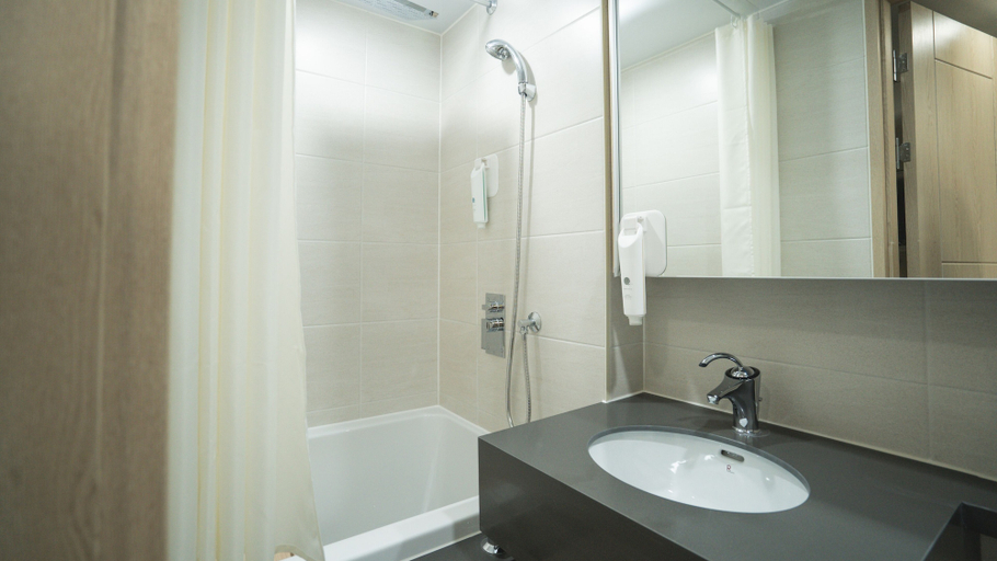 Bathroom 4, Sokcho Marina Bay hotel, Sokcho