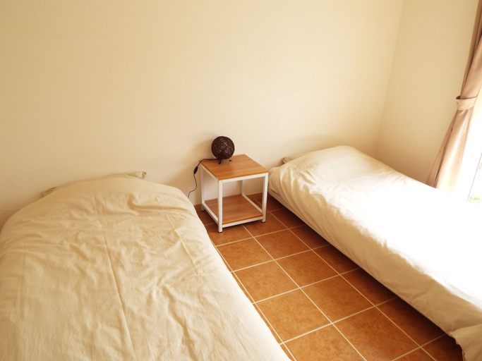 Bedroom 2, Asobi Base Yamabare House Ishigakijima, Ishigaki
