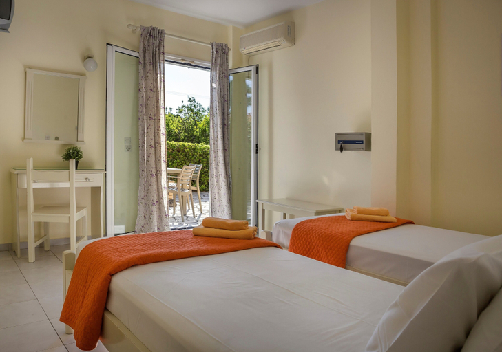 Bedroom 3, Marinos Apartments, Ionian Islands
