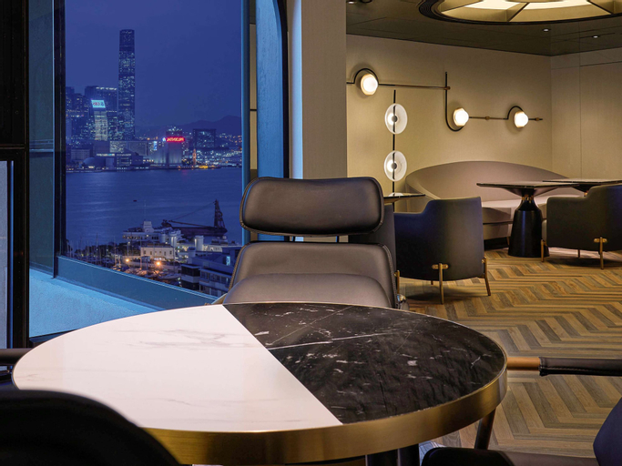 Executive lounge 8
