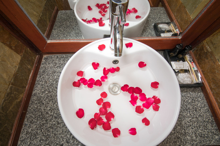 Bathroom 3, Hotel Temple View Bagan, Myingyan