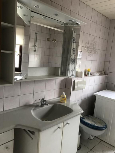 Bathroom, Privatzimmer König, Kassel