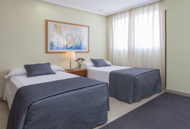 Bedroom 4, Hotel Porcel Torre Garden, Madrid