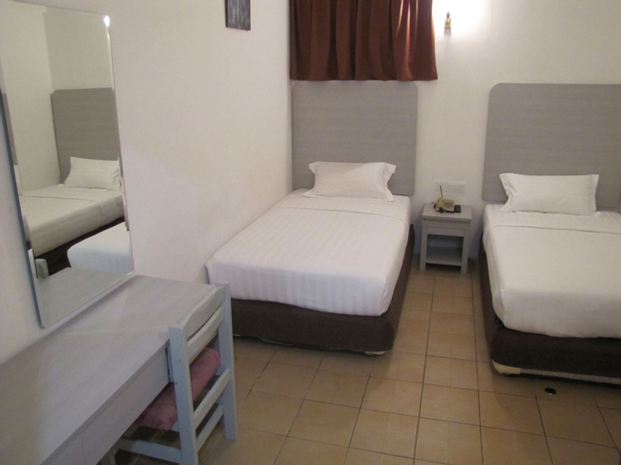 Bedroom 16