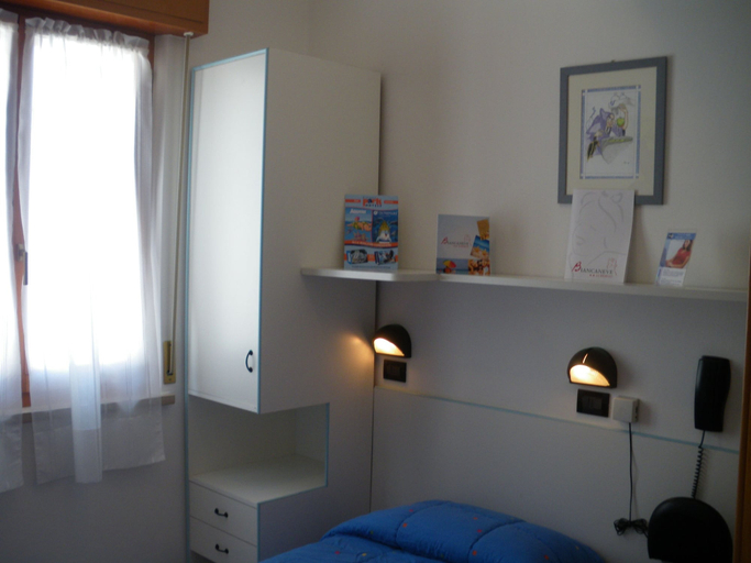 Bedroom 3, Hotel Biancaneve, Pesaro E Urbino
