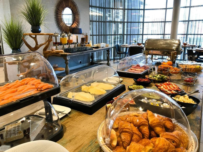 Food & Drinks 5, Aparthotel Acropolis, West-Vlaanderen