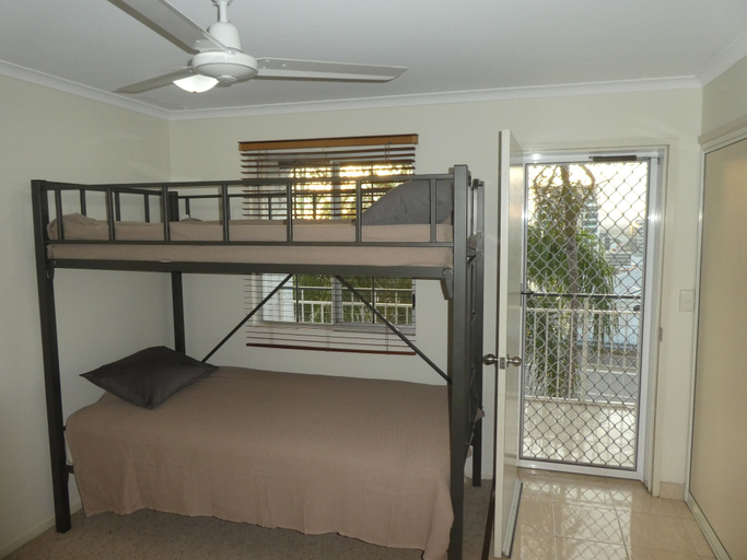 Bedroom 3, Townsville Terrace, North Ward-Castle Hill
