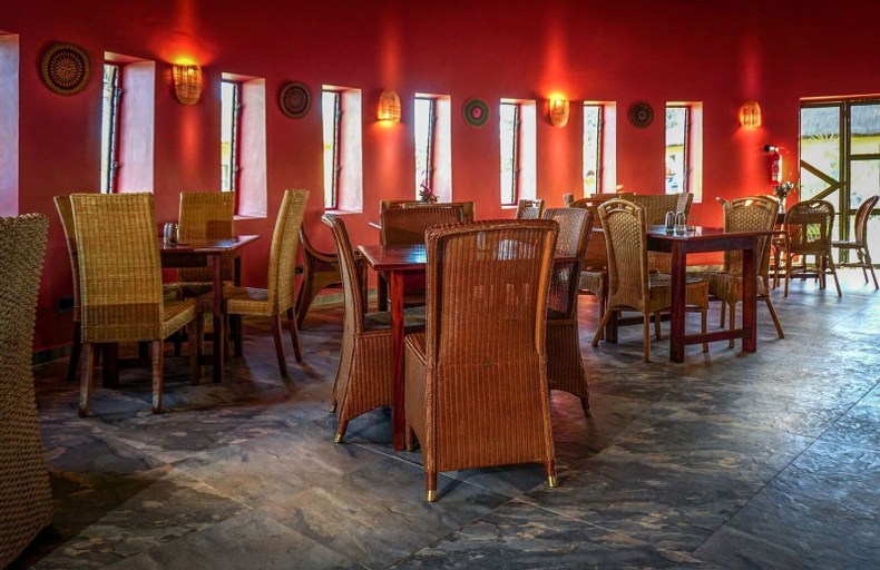 Food & Drinks 5, Bamboo Village Resort, Kombo Saint Mary