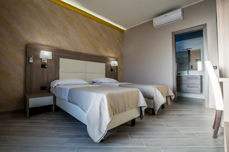 Bedroom 4, L'Antica Quercia, Potenza