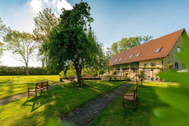Hotel Wasserschlößchen, Burgenlandkreis