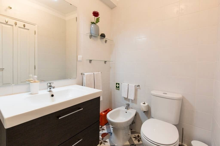 Bathroom 3, Olive 2 - Downtown Porto by the Metro, Porto