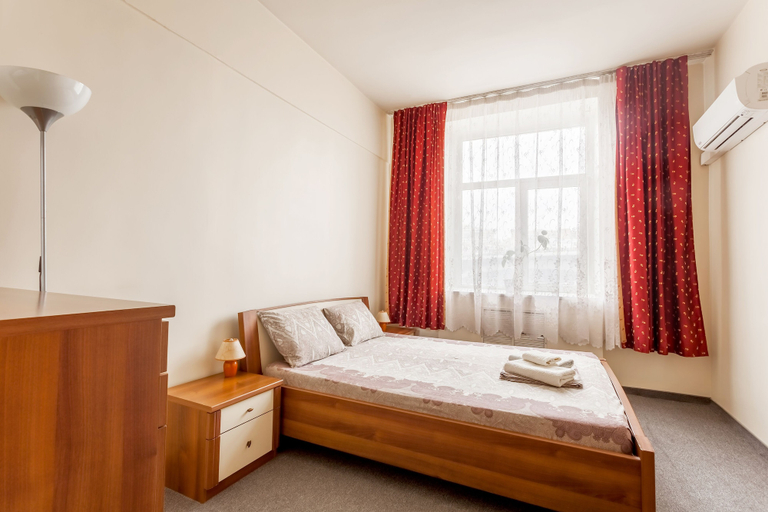 Bedroom 2, ApartLux Kosmodamianskaya, Central