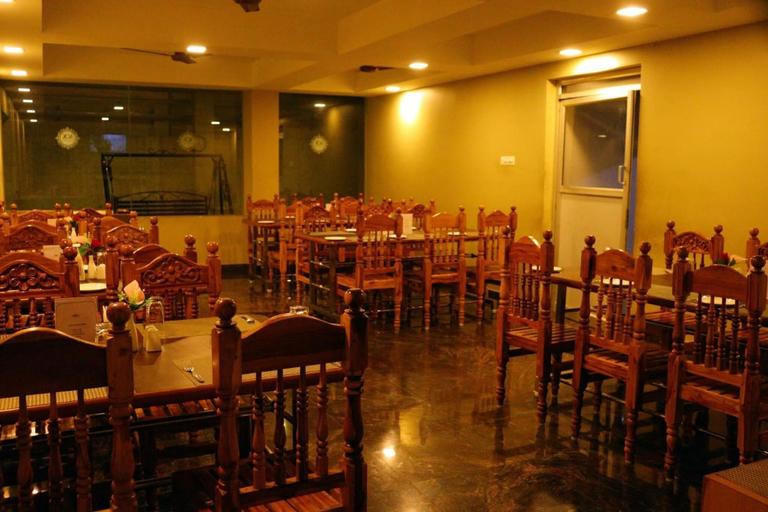 Food & Drinks, Ack Palacce Inn, Salem