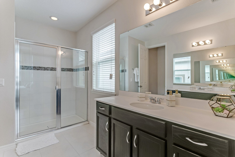 Bathroom 3, 6 BD 5 BH Villa Game Room Spa Pool, Osceola