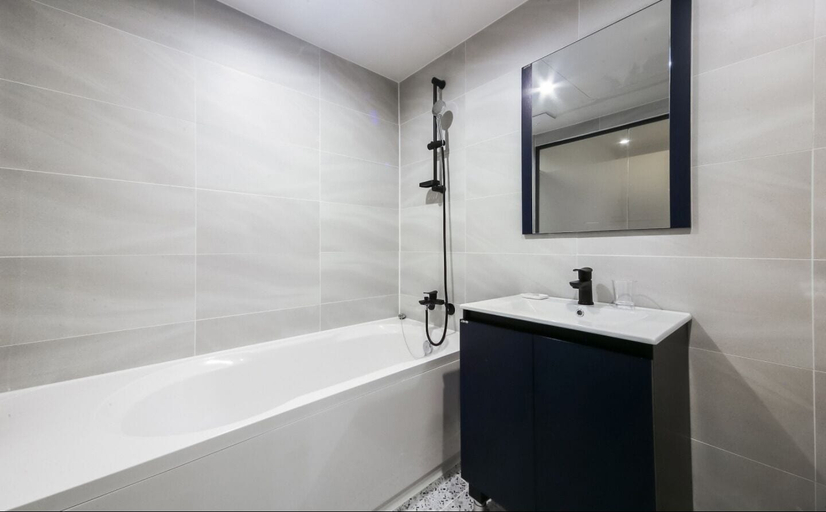 Bathroom 3, Gray 194 Hotel, Dong