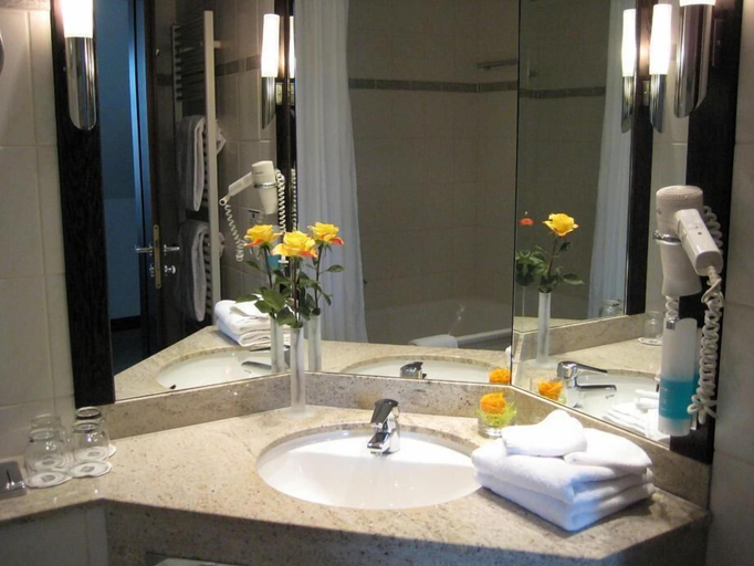 Bathroom 5, Best Western soibelmanns Lutherstadt Wittenberg, Wittenberg