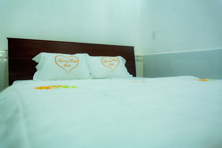 Bedroom 2, Khach San Truong Thinh, Bến Tre