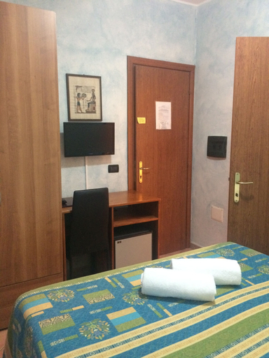Bedroom 2, B&B Il Canarino, Nuoro