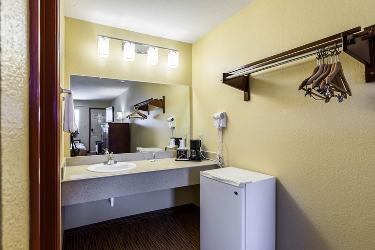 Others 5, Rodeway Inn, Galveston