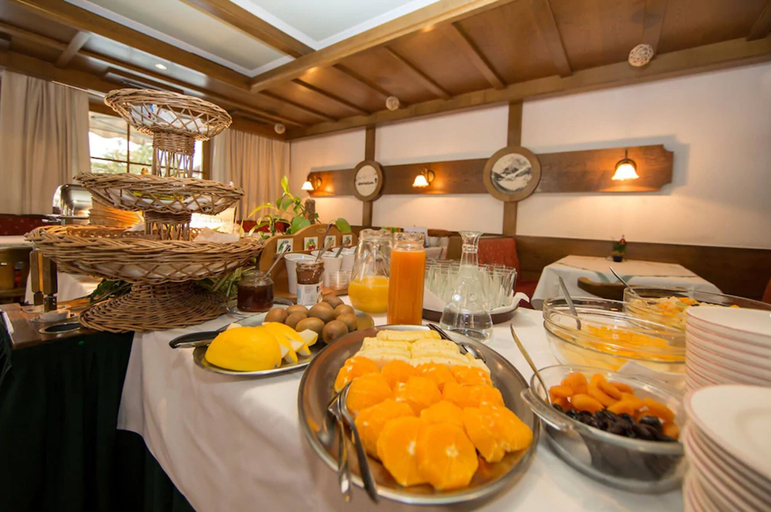 Buffet, Apartment Anemone, Inn