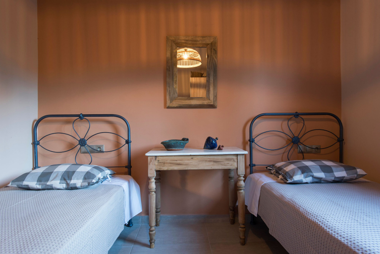 Bedroom 2, Rea's Sea House, Crete