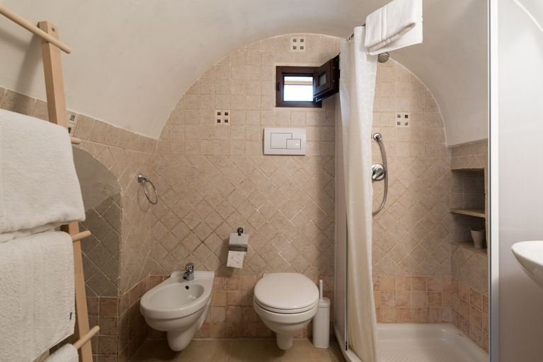 Bathroom 5, Casa Mary & Rose, Brindisi