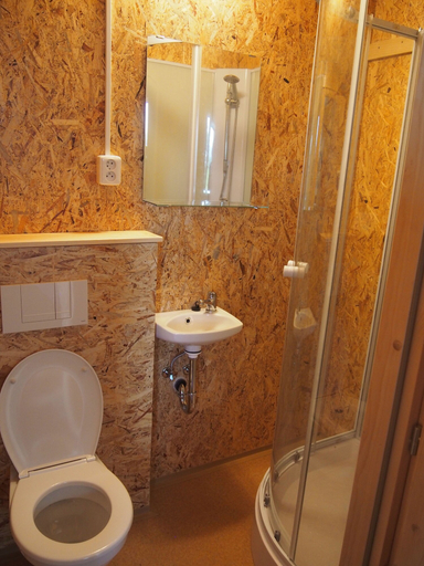 Bathroom 4, Camp Děčín, Děčín