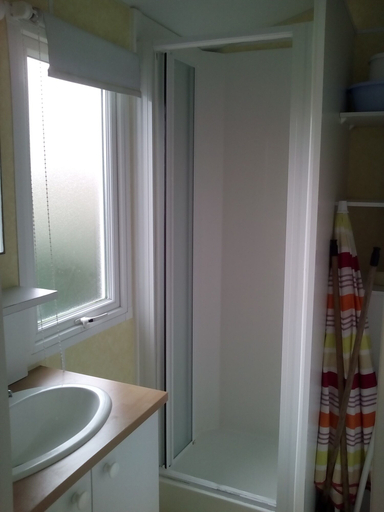 Bathroom, Camping de Kernéjeune, Morbihan