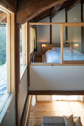 Bedroom 2, ume yamazoe, Yamazoe