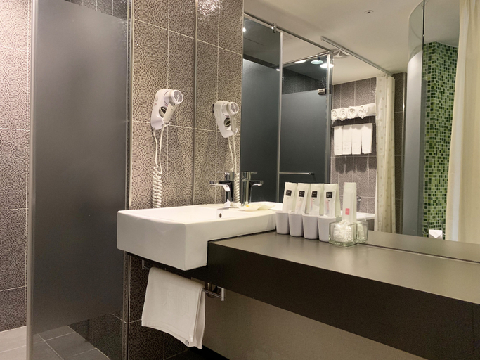 Bathroom 5, Wholesome Hotel, Taipei City
