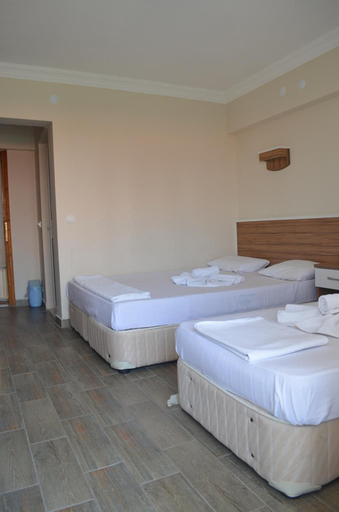 Bedroom 3, Seda Hotel, Ayvalık