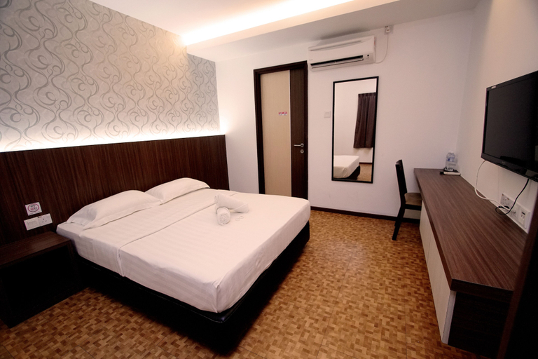 Bedroom 2, Pavilion Inn, Miri