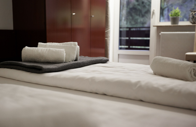 Bedroom 3, Hotel Zur Burg Sternberg, Lippe