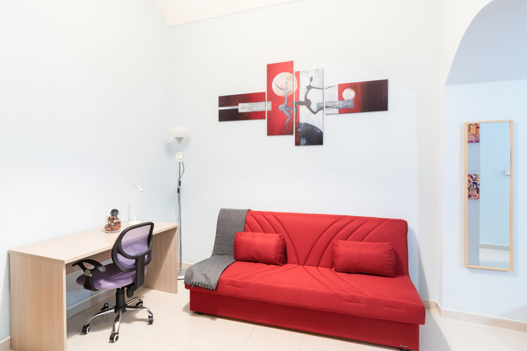 Living area 4, Dante Subway Apartment, Torino