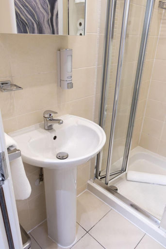 Bathroom 3, B16 Apartment C, Birmingham, Sandwell