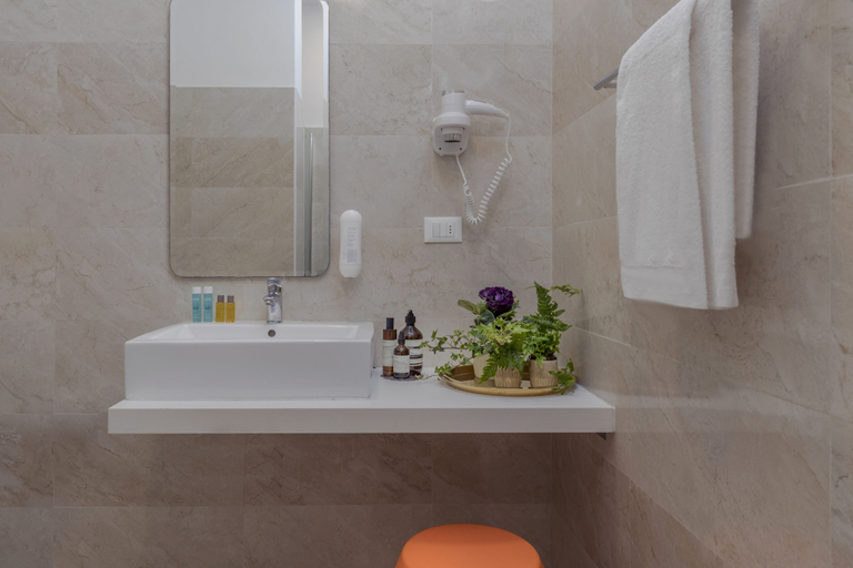 Bathroom 5, Hotel Rainbow, Rimini