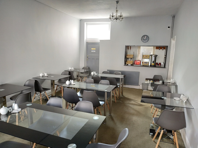 Food & Drinks, The Castleton, Blackpool