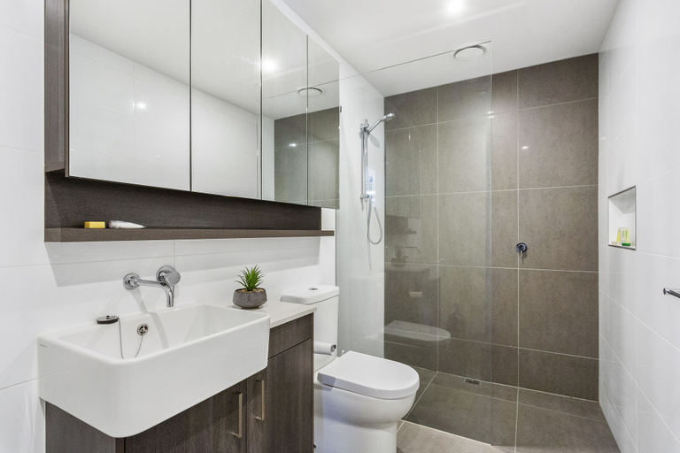 Bathroom 4, Sandy Hill Apartments by Ready Set Host, Melbourne