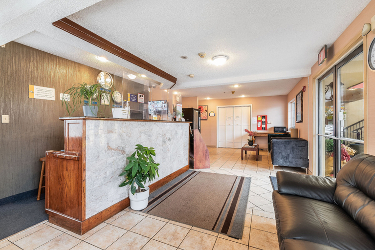 Others 5, Days Inn by Wyndham Federal Way, King