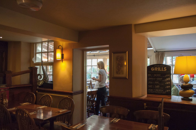 Food & Drinks 5, Wheatsheaf, Baslow by Marston's Inns, Derbyshire