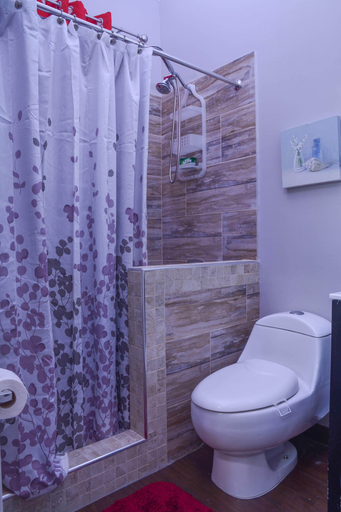 Bathroom 3, Taylormade Golf Retreat III