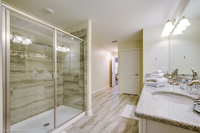 Bathroom 3, Luxury 6 Bedroom 4 Bath Home with Spa, Polk